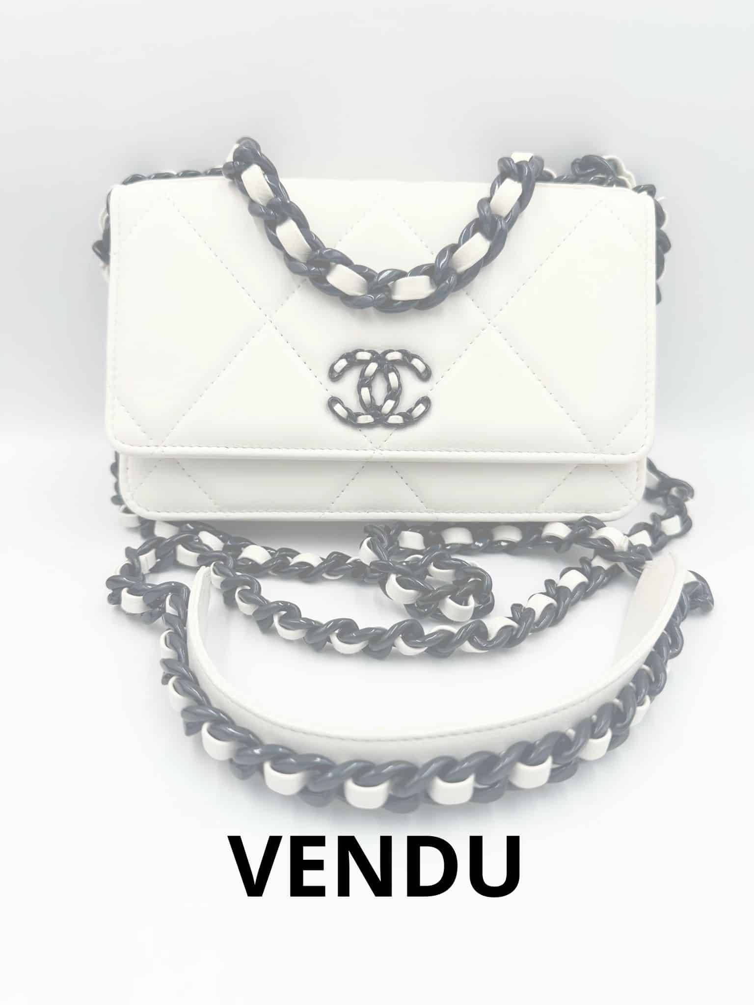 Wallet on Chain 19 en cuir blanc