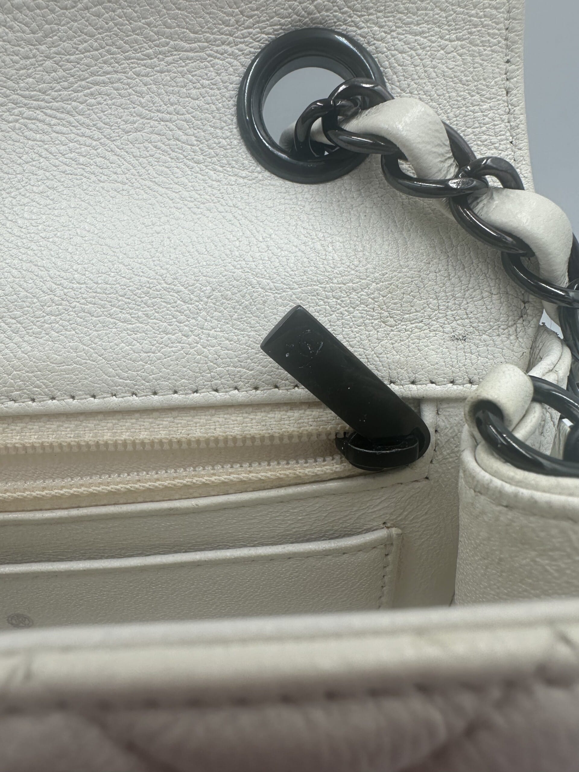 Sac Timeless/classique small en cuir blanc – Image 5