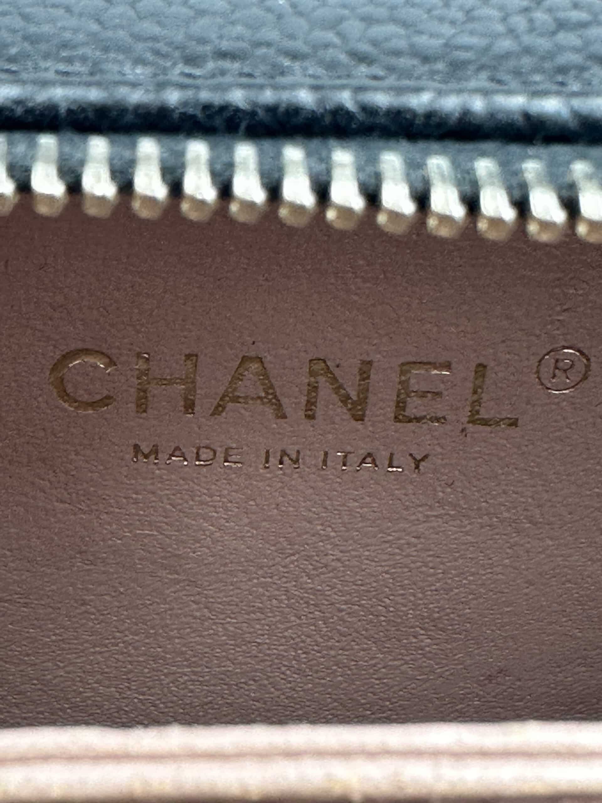 Sac Chanel Petit Vanity Case CC Filigree – Image 10