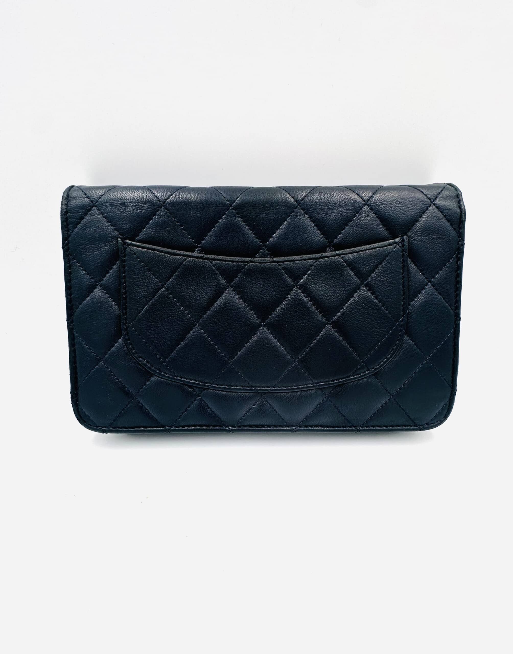 Wallet on Chain en cuir lisse bleu foncé – Image 6