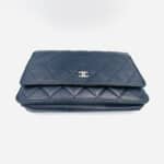 Wallet on Chain en cuir lisse bleu foncé - Thumbnail Image 5