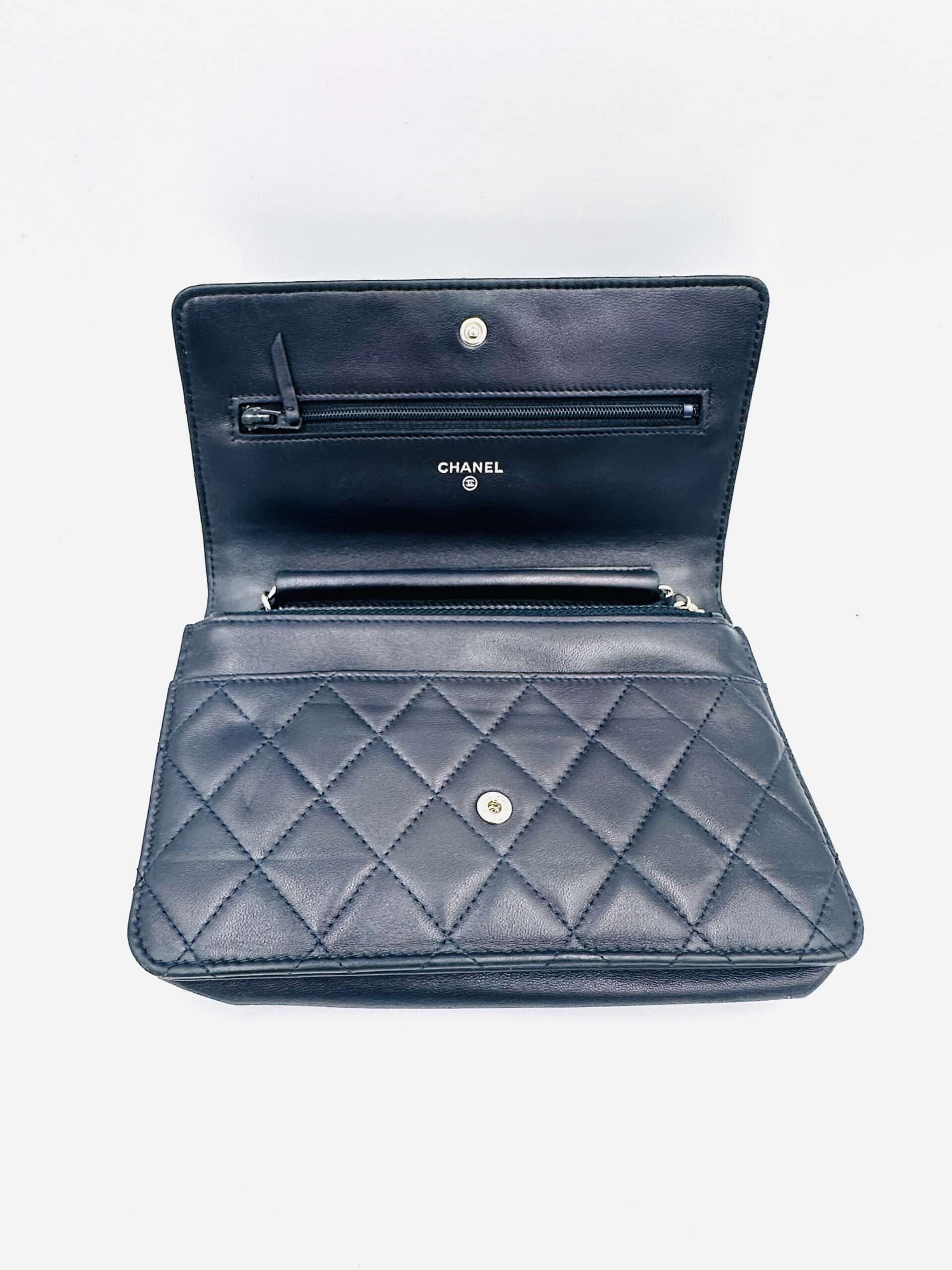 Wallet on Chain en cuir lisse bleu foncé – Image 4